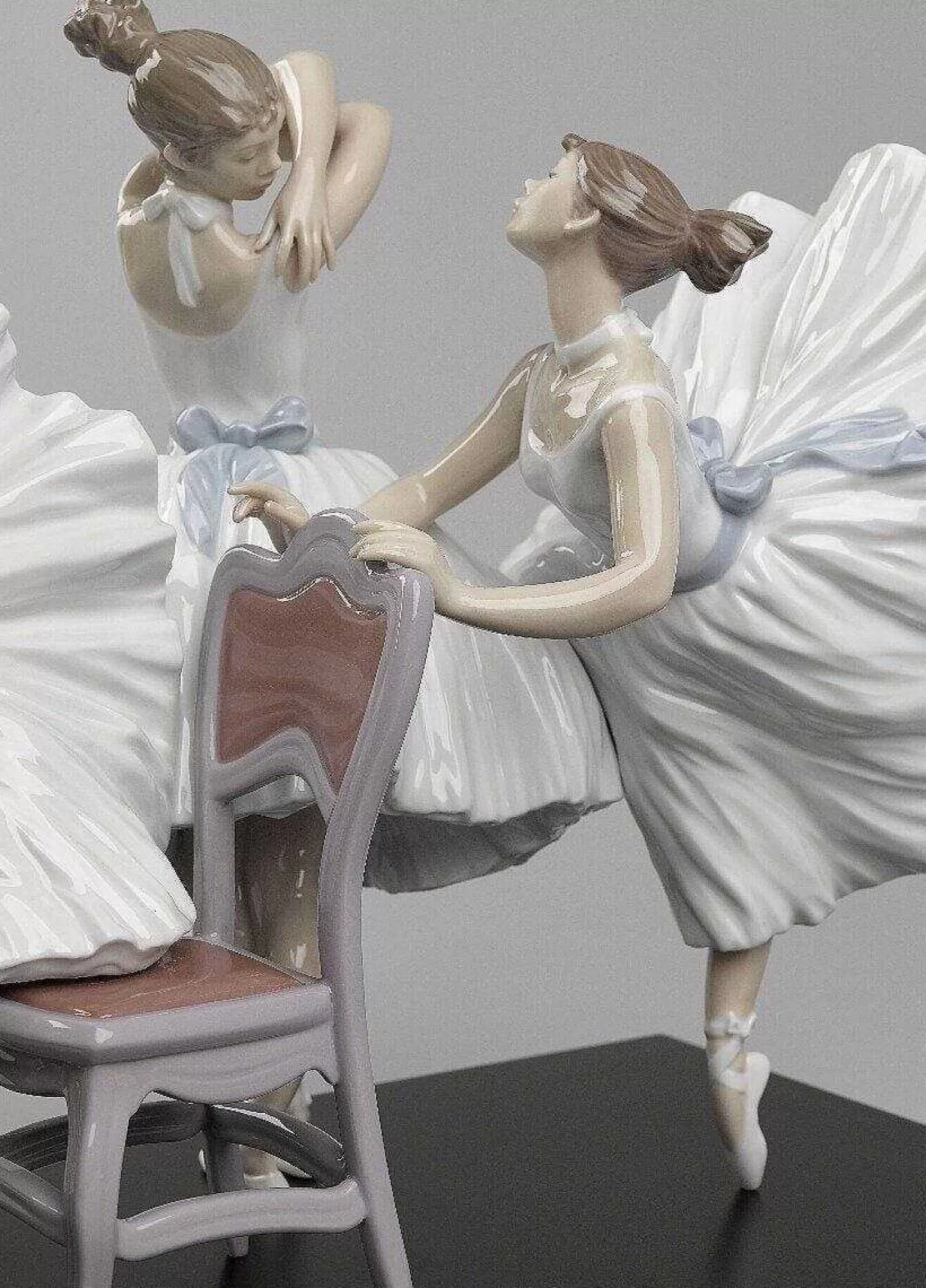 Lladró Backstage Ballet Figurine. Limited Edition^ Performing Arts
