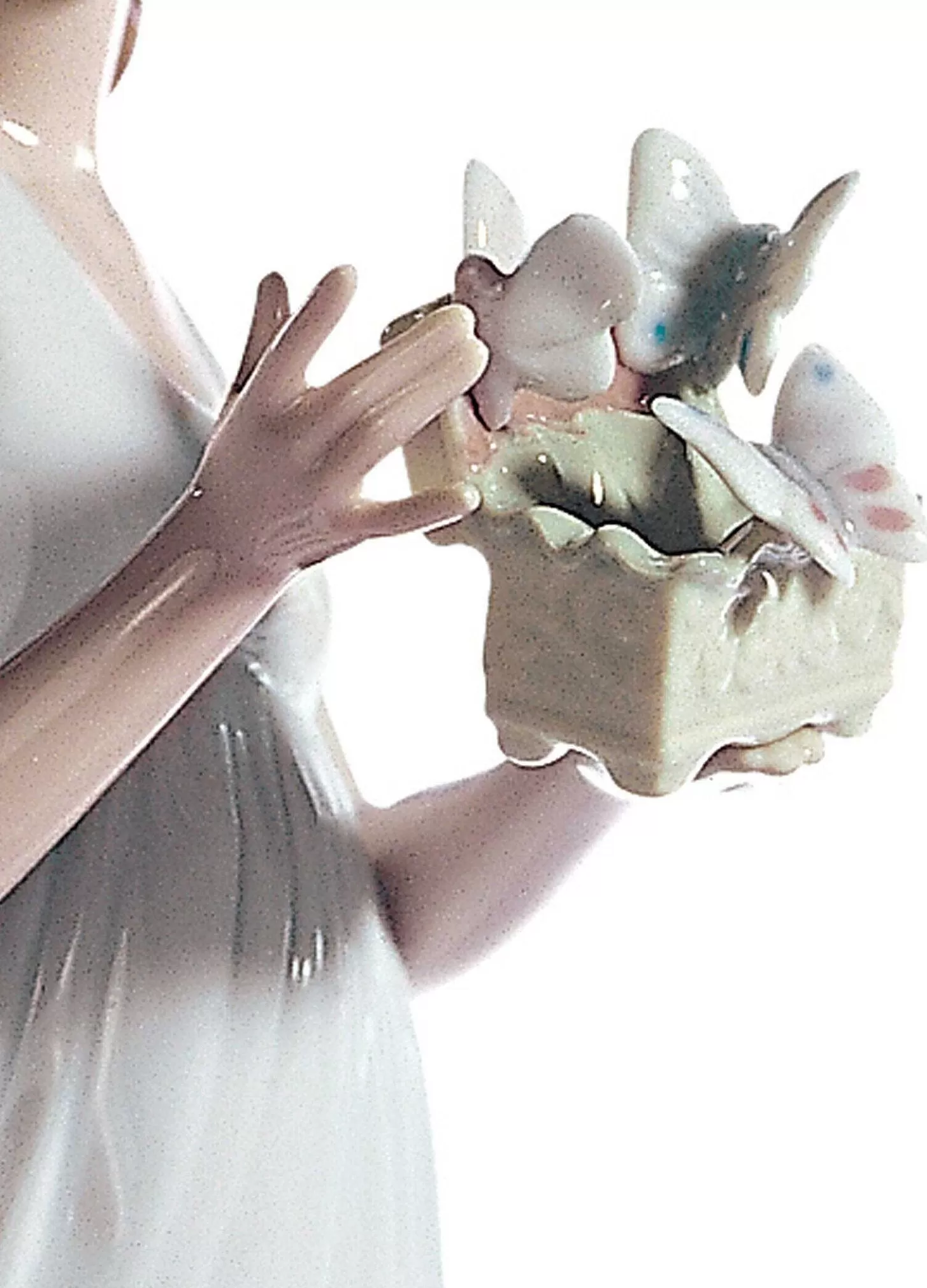 Lladró Butterfly Treasures Woman Figurine^ Women