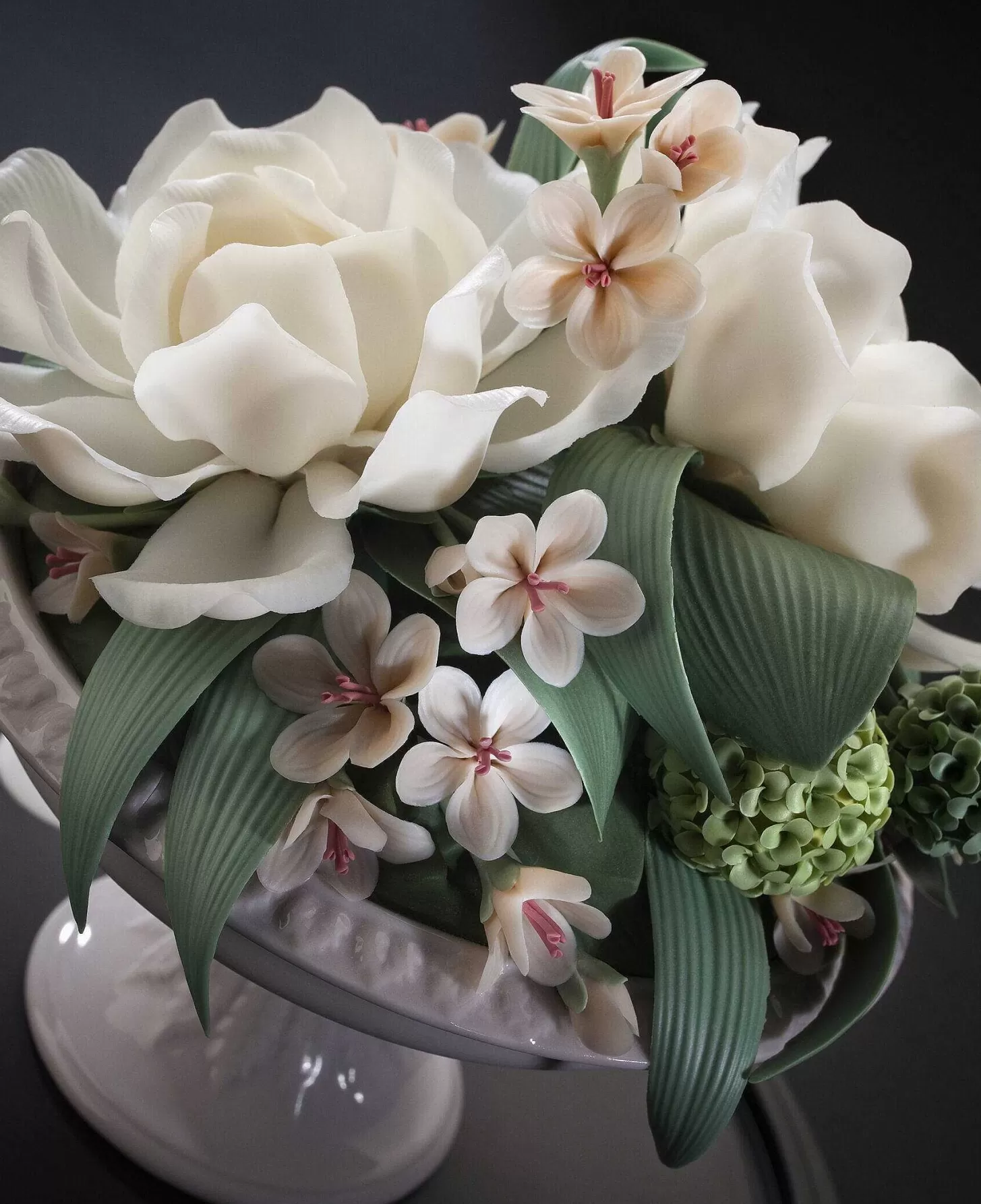 Lladró Camellia Centerpiece. Limited Edition^ Japanese Culture