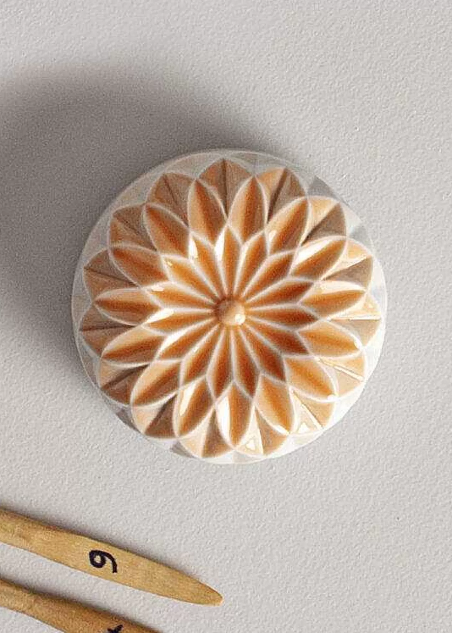 Lladró Echoes Of Nature Candle. Gardens Of Valencia Scent^ Light & Scent