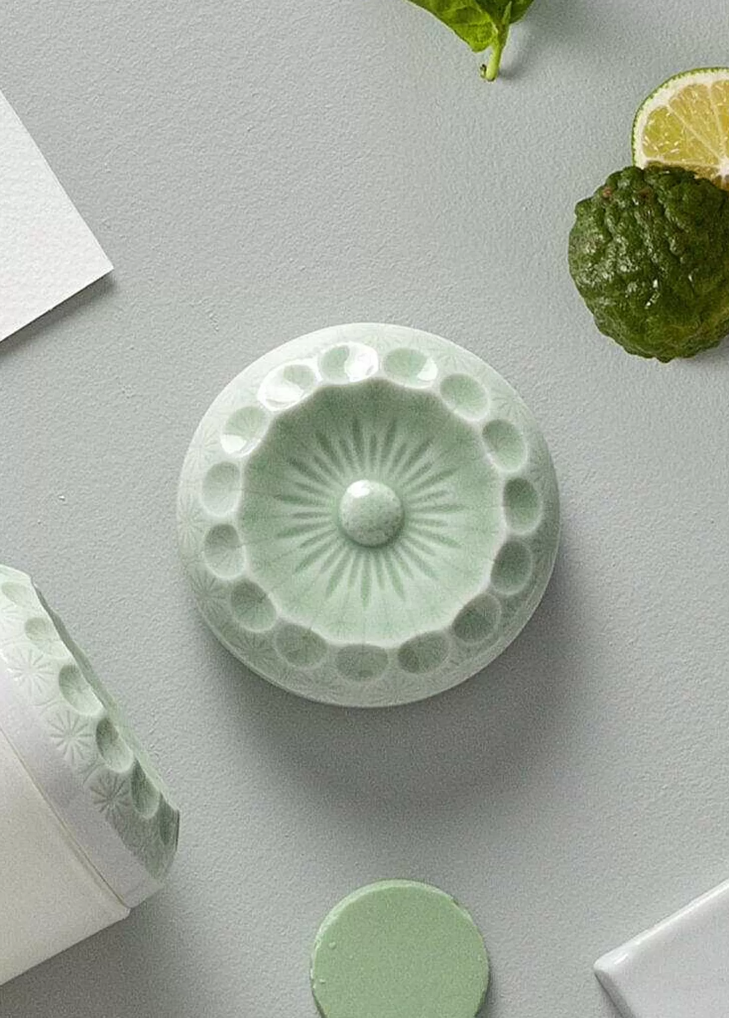Lladró Echoes Of Nature Candle. On The Prairie Scent^ Light & Scent
