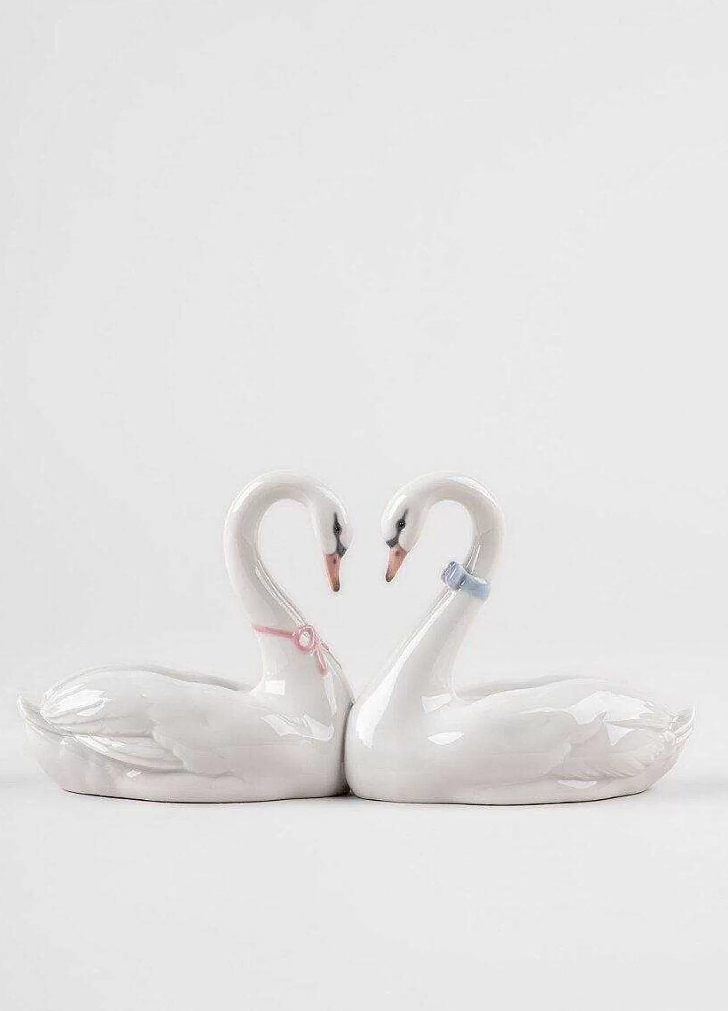 Lladró Endless Love. Cake Topper^ Heritage