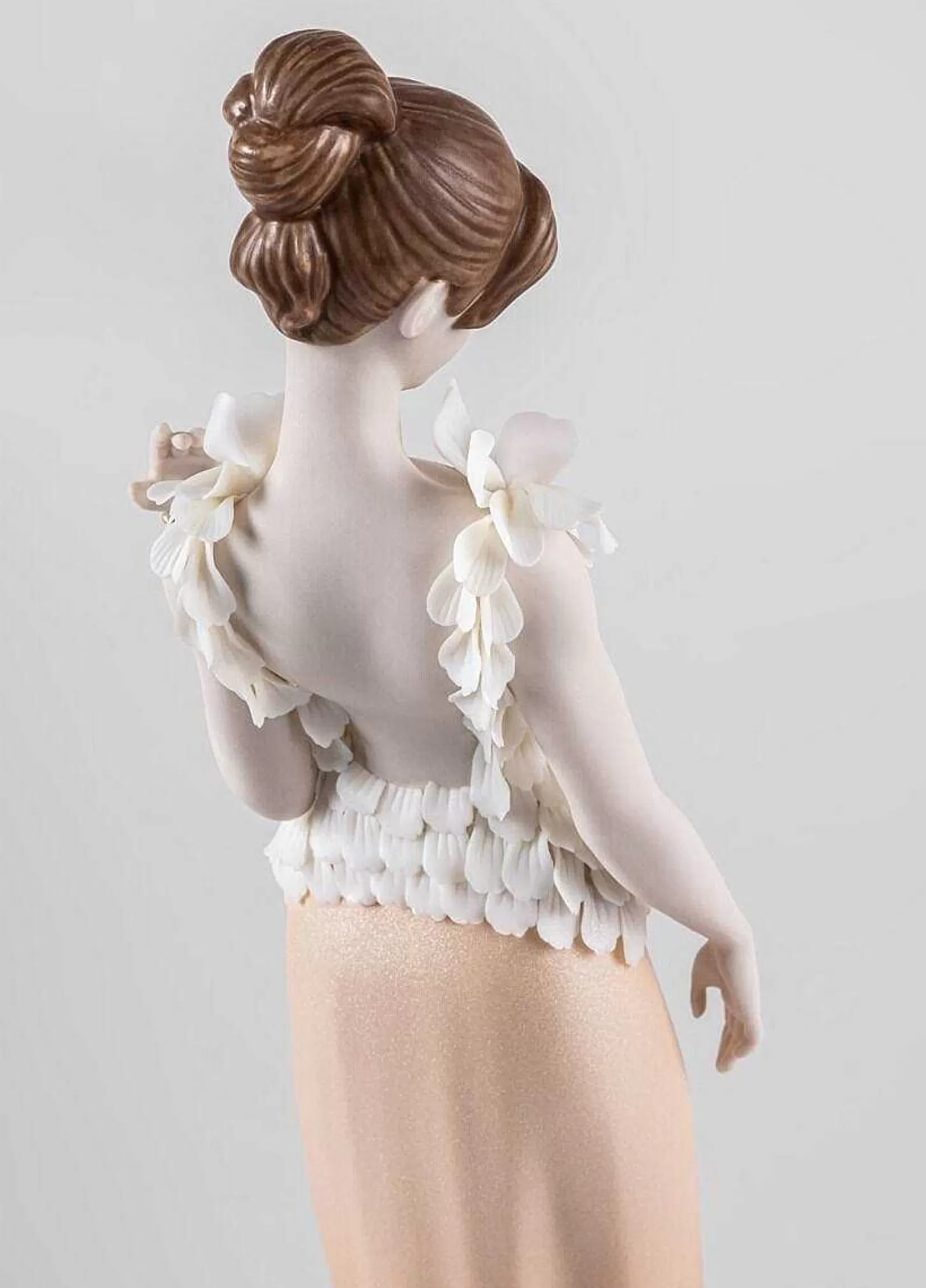 Lladró Exquisite Embroidery Sculpture. Limited Edition^ Heritage