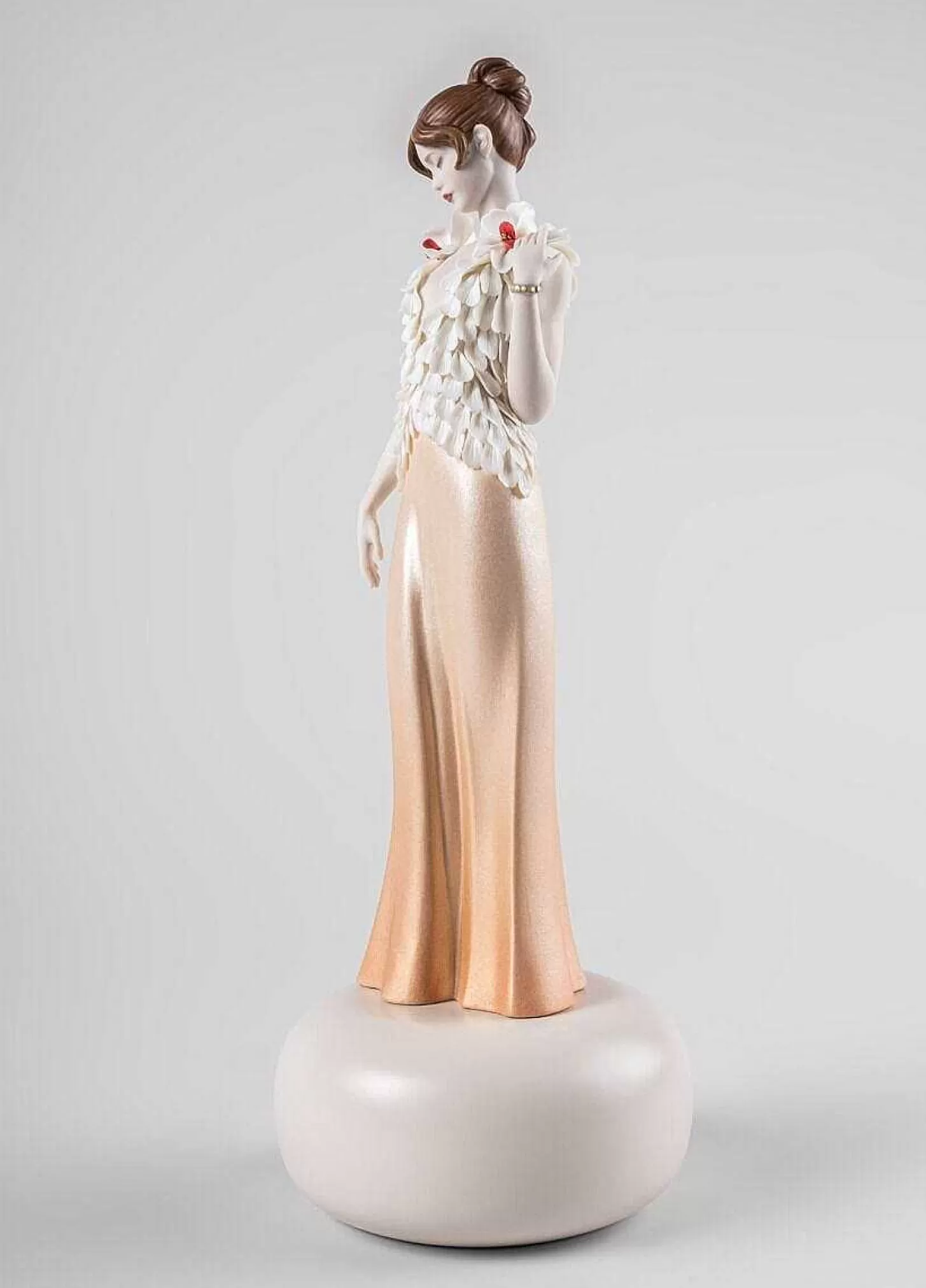 Lladró Exquisite Embroidery Sculpture. Limited Edition^ Heritage