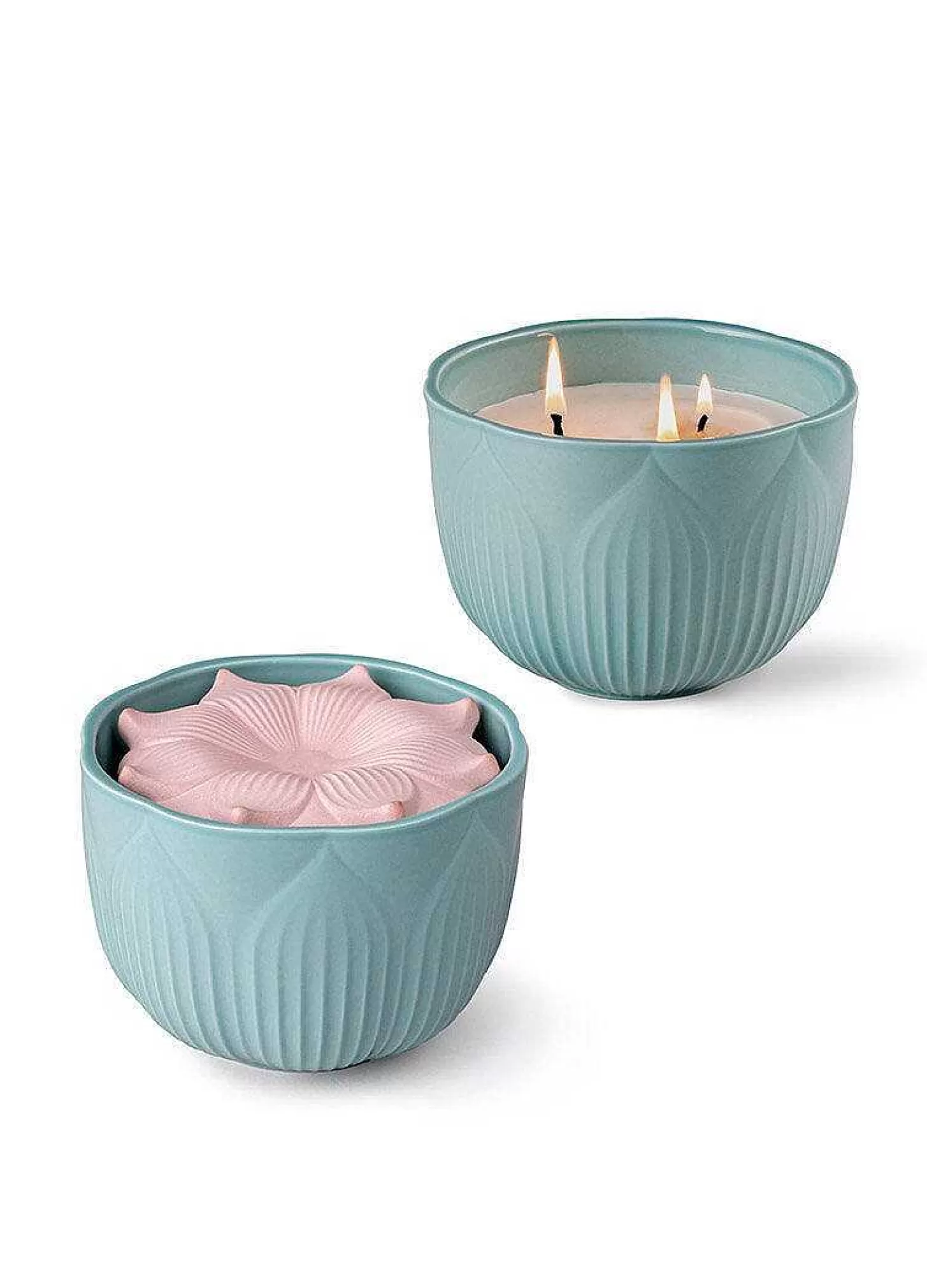 Lladró Fleurs Candle. Tropical Blossoms Scent^ Light & Scent