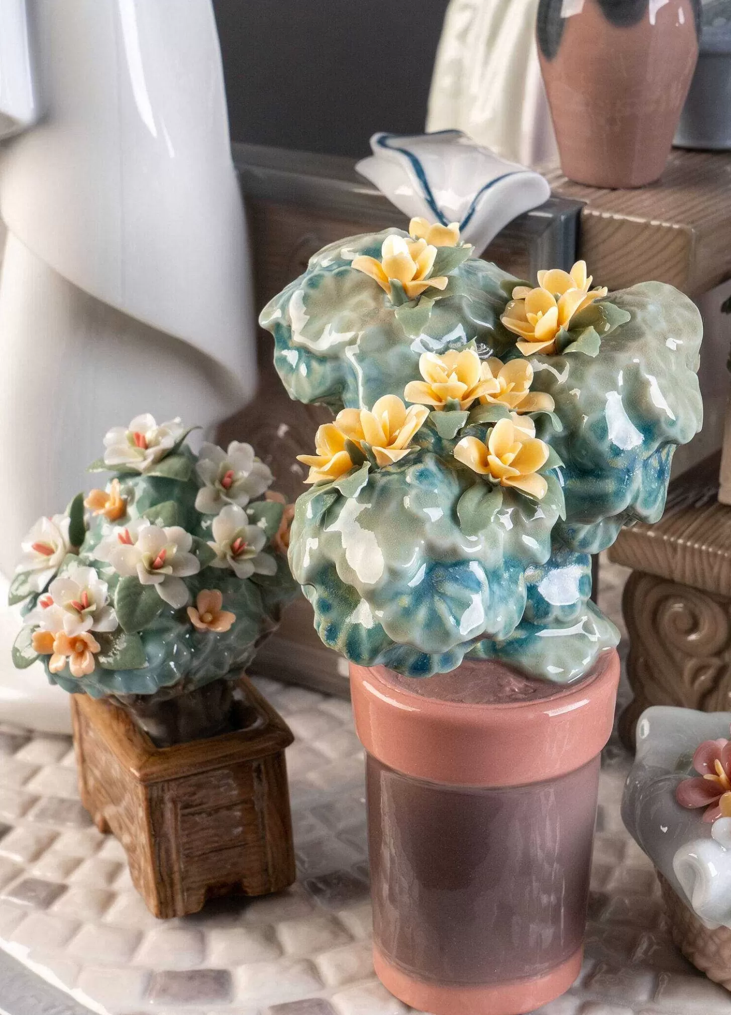 Lladró Flowers Market Sculpture. Limited Edition^ High Porcelain