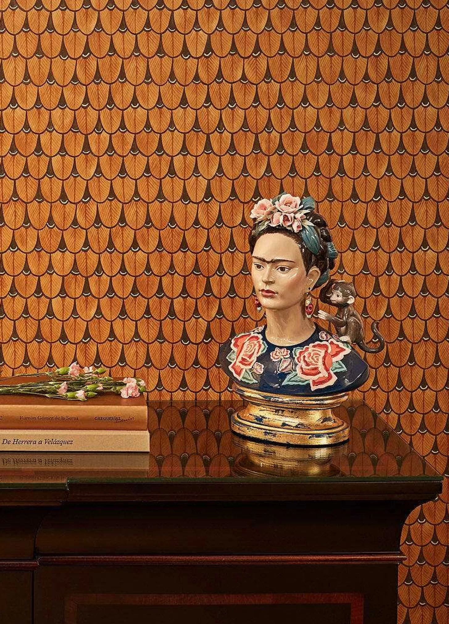 Lladró Frida Kahlo Figurine. Blue. Limited Edition^ Women
