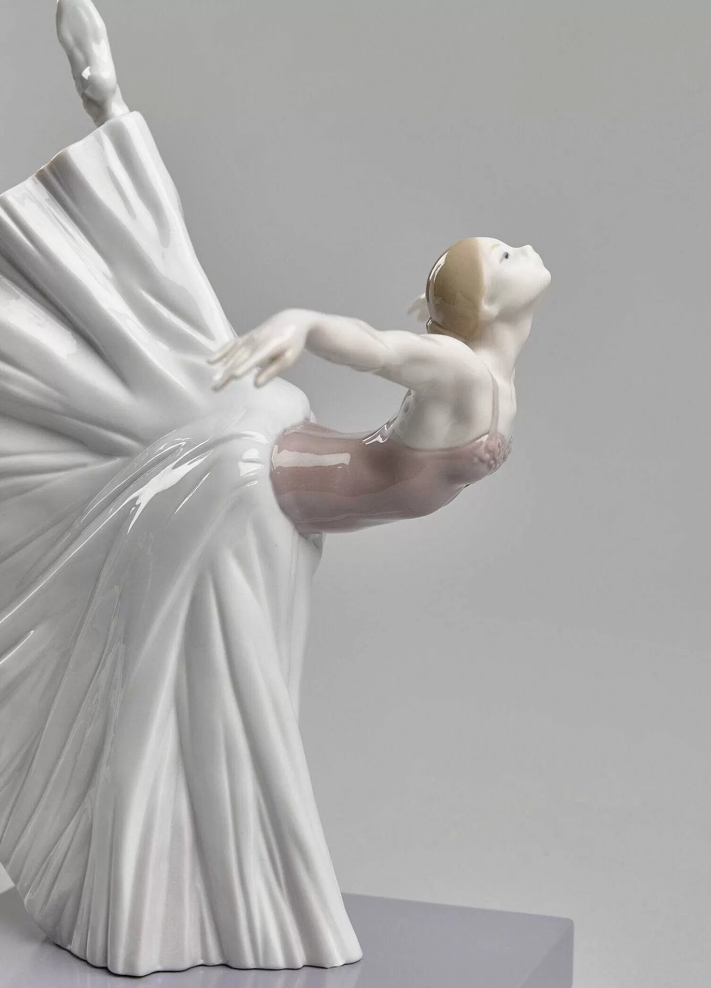 Lladró Giselle Arabesque Ballet Figurine^ Performing Arts