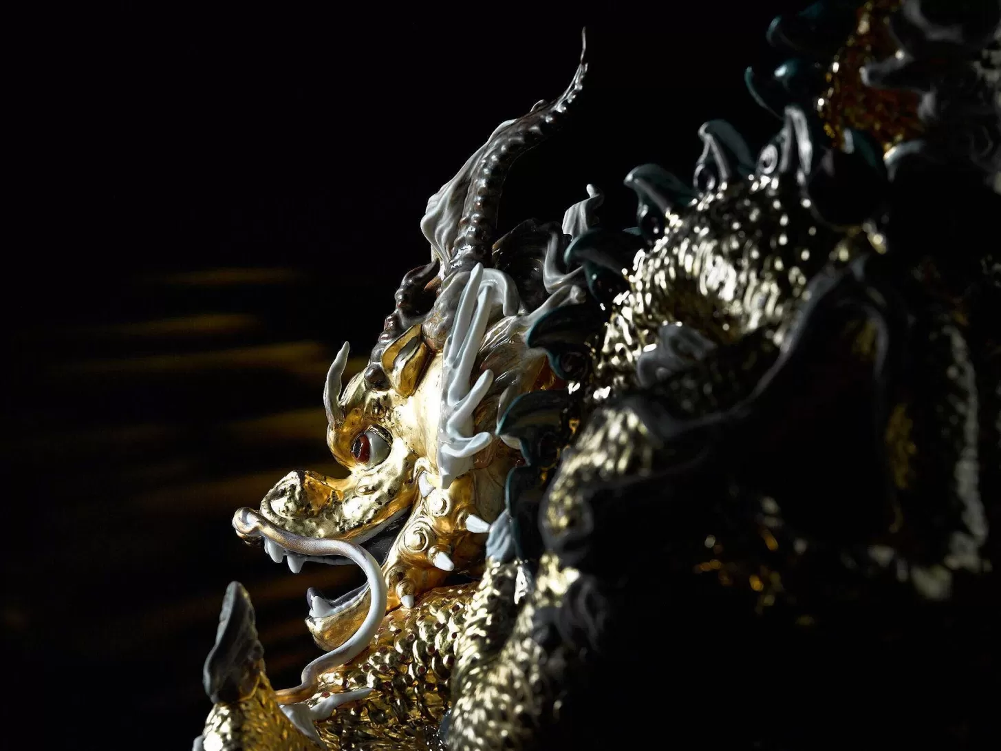 Lladró Great Dragon Sculpture. Limited Edition. Golden Lustre^ High Porcelain