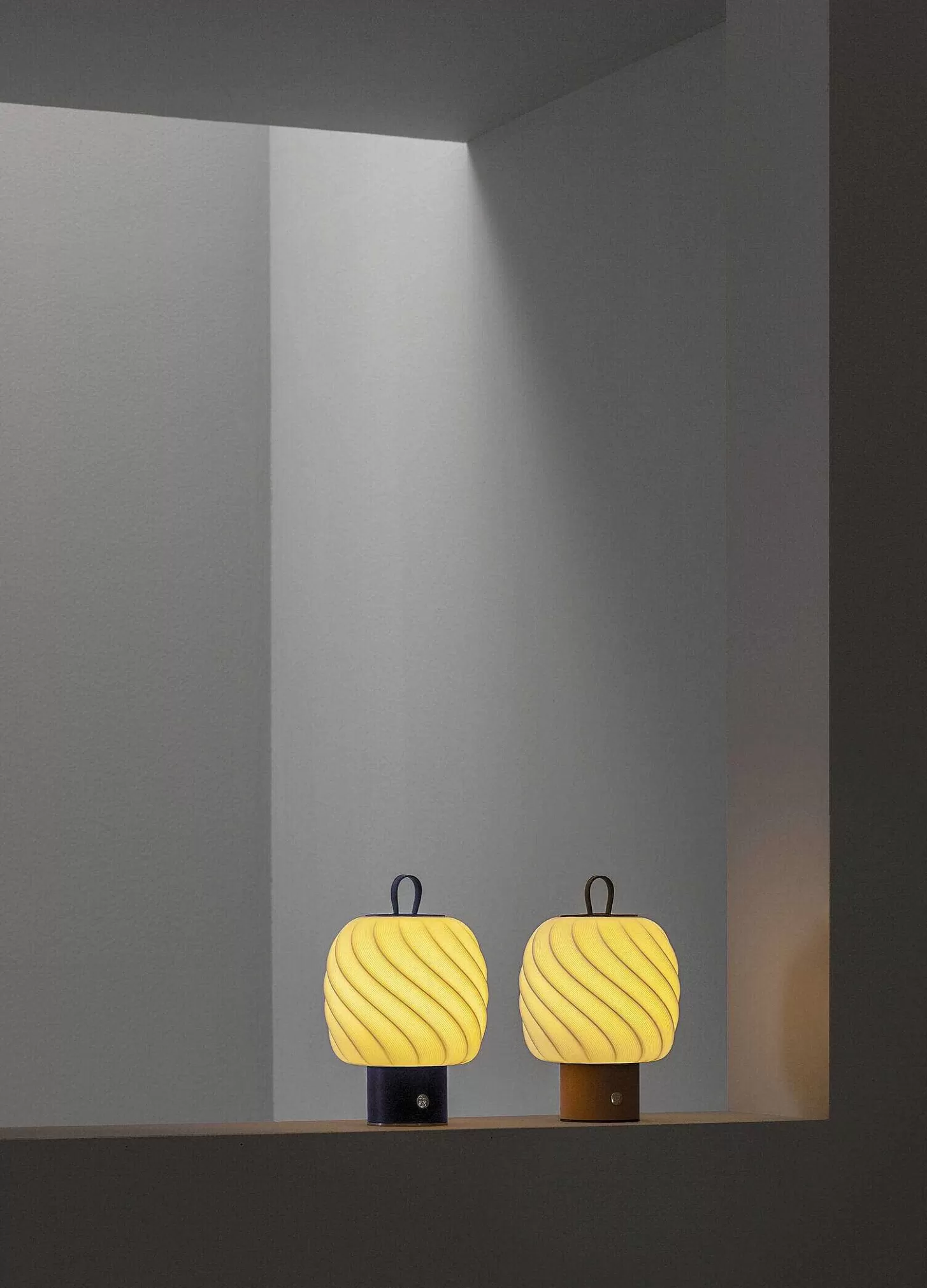 Lladró Ice Cream Portable Lamp. Medium. Blue^ Light & Scent