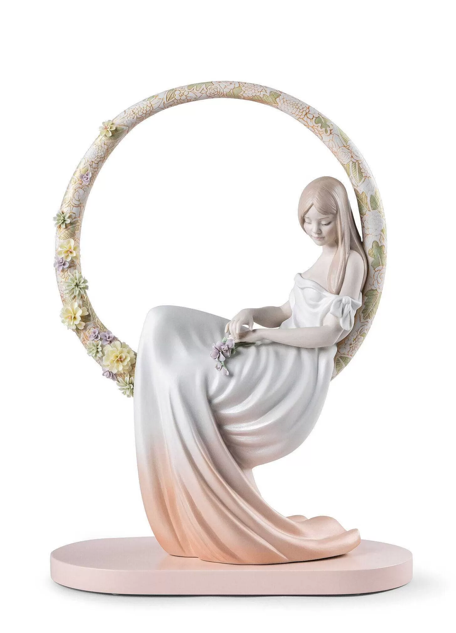 Lladró In Her Thoughts Woman Figurine^ Heritage