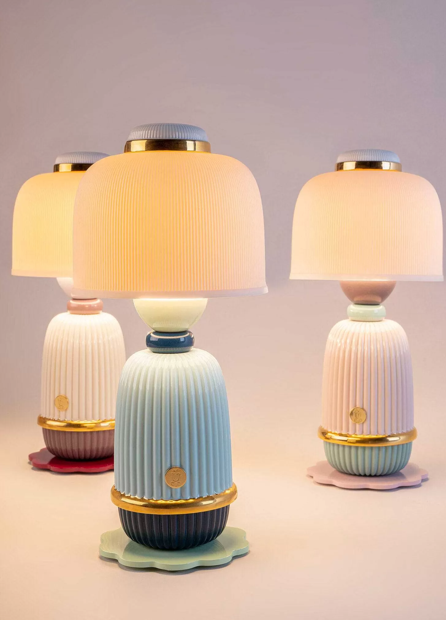 Lladró Kokeshi Lamp - Pink^ Light & Scent