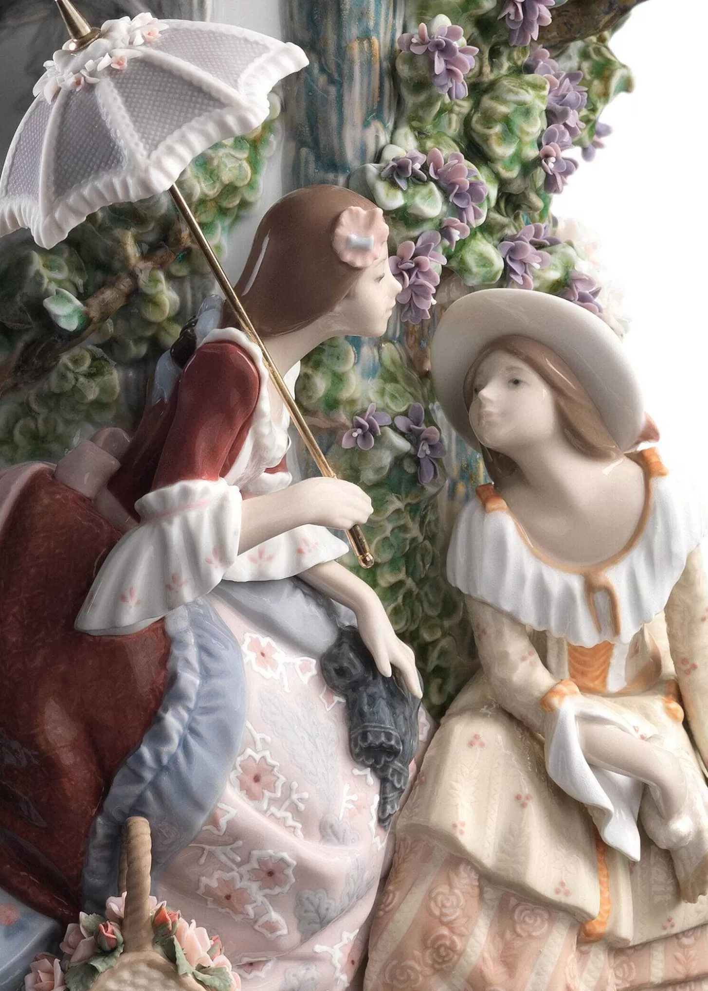Lladró Ladies From Aranjuez Vase. Limited Edition^ High Porcelain
