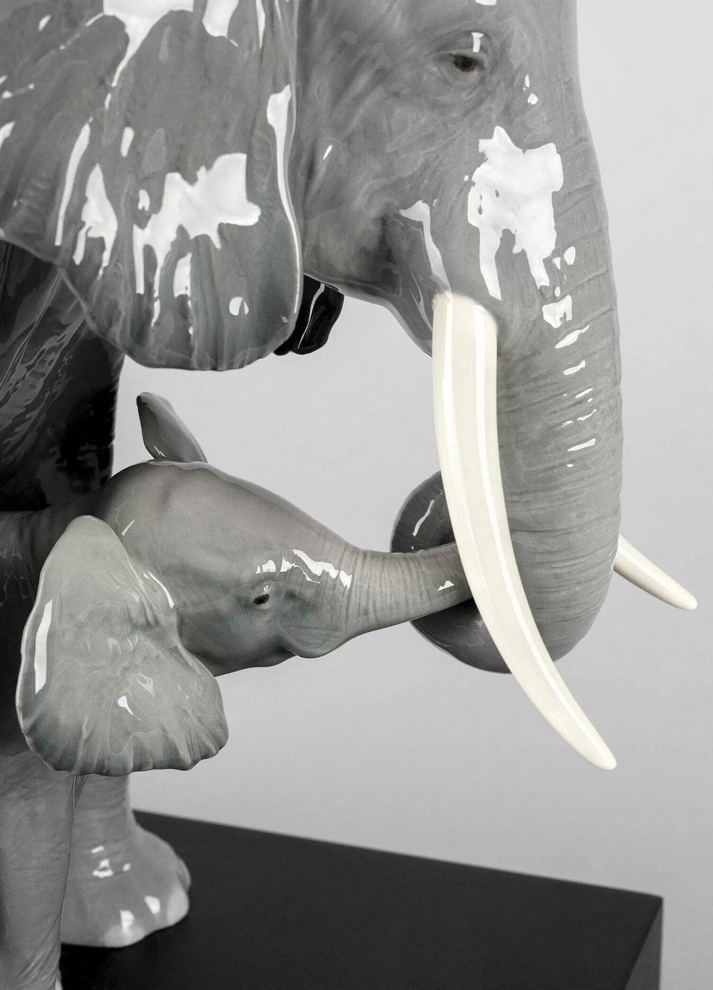 Lladró Leading The Way Elephants Sculpture^ Heritage