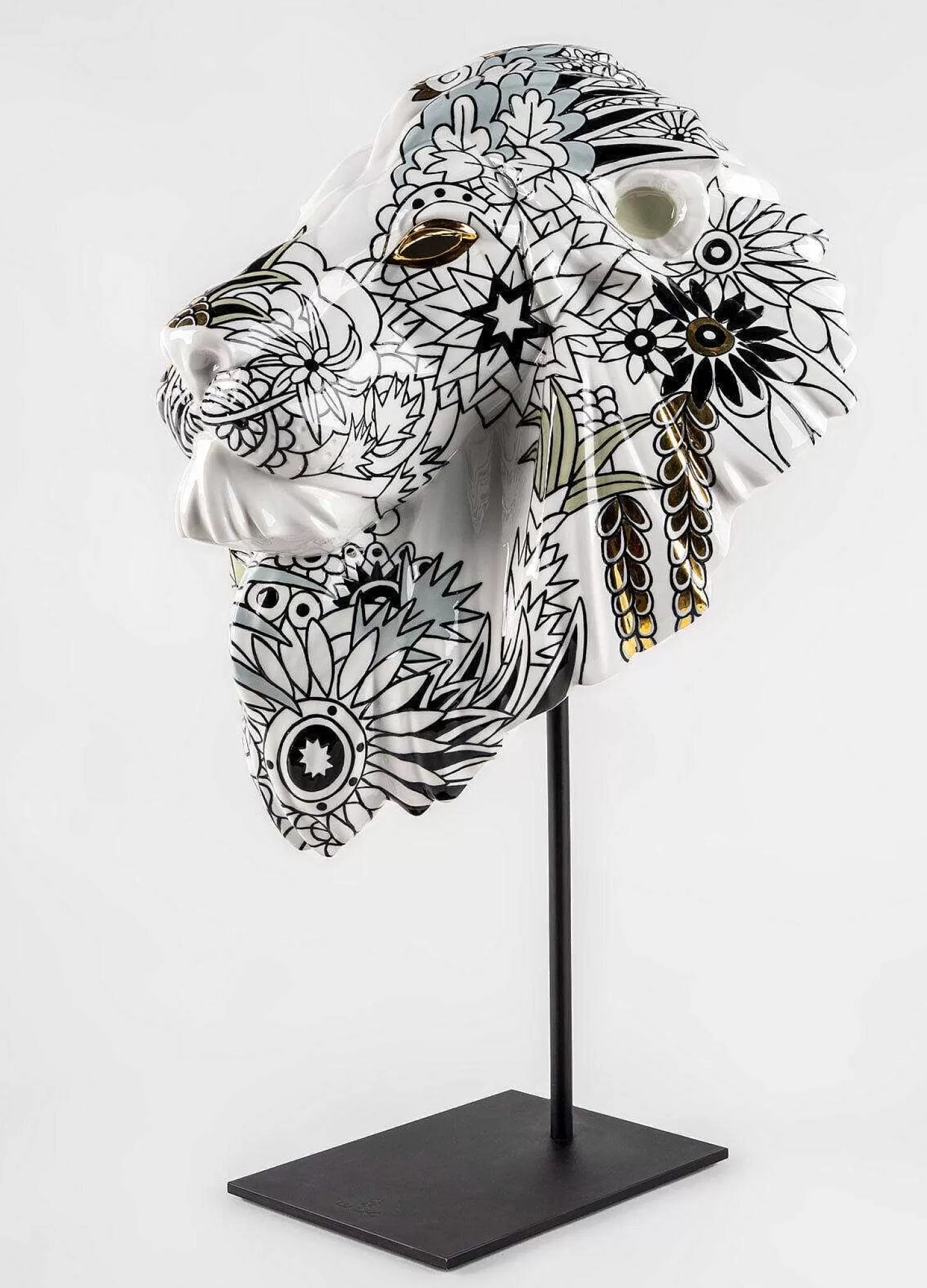 Lladró Lion Mask / Wild Nature^ Design