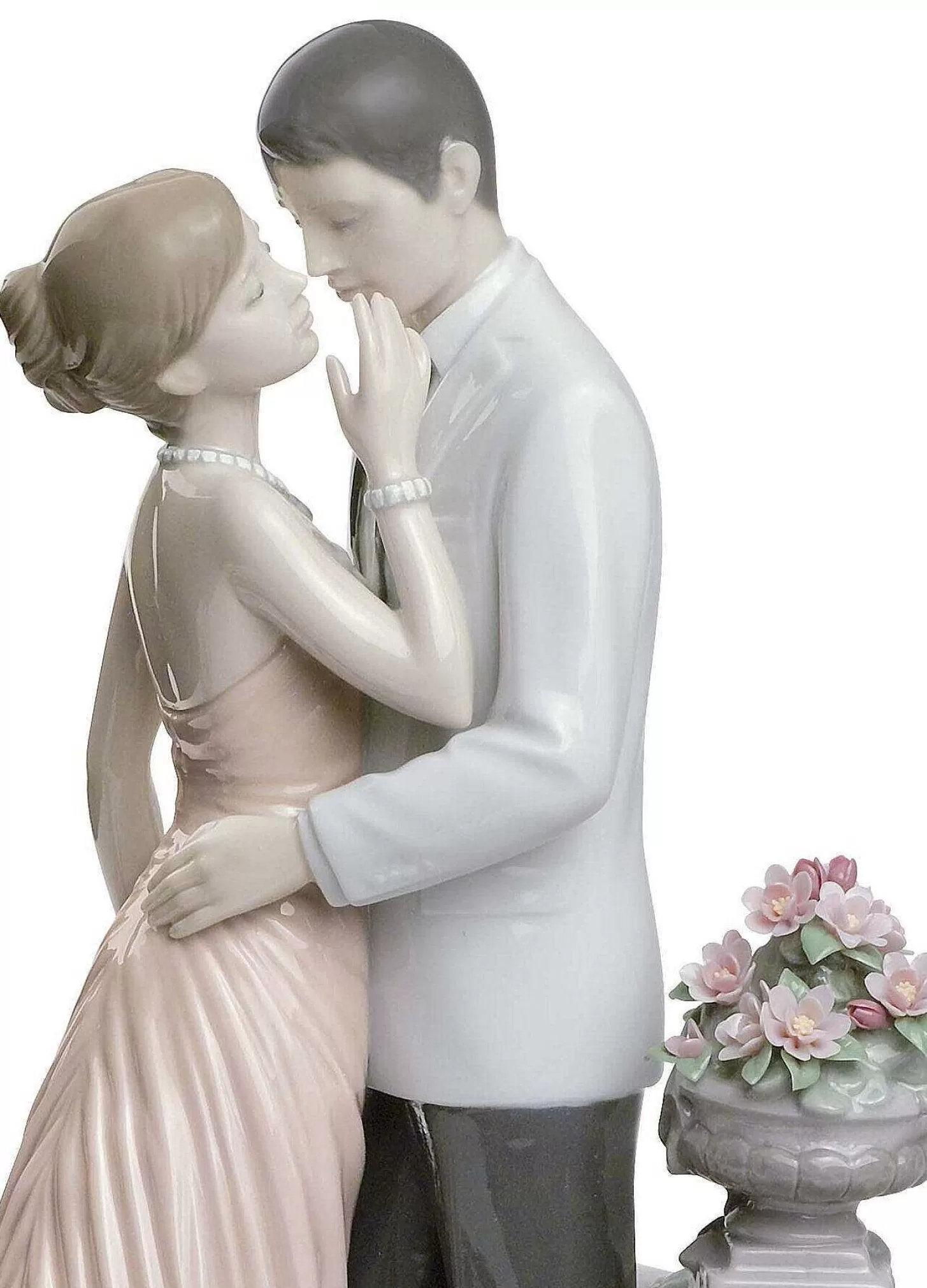 Lladró Moonlight Love Couple Figurine. Limited Edition^ Love