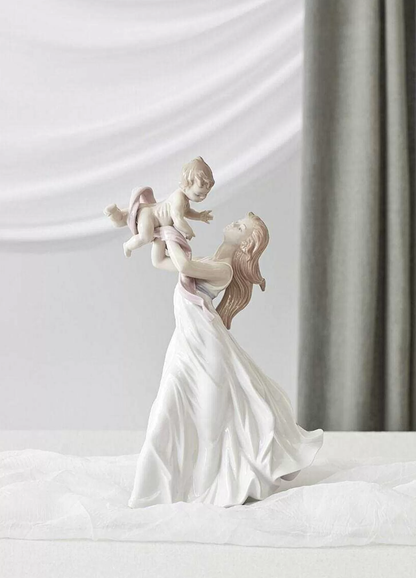 Lladró My Little Sweetie Mother Figurine^ Heritage