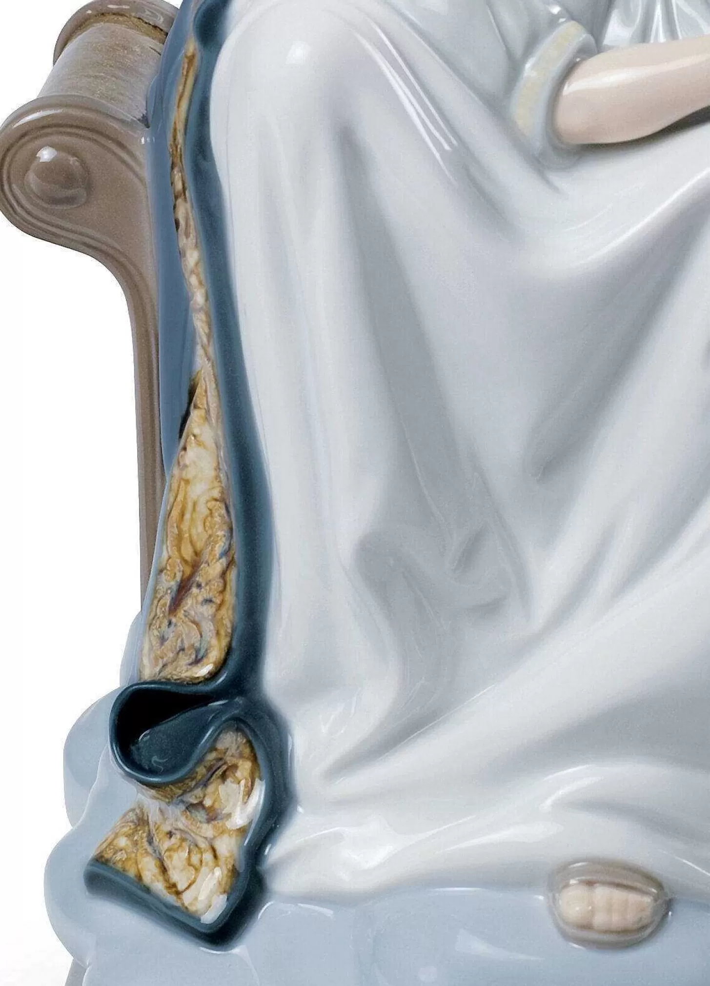 Lladró Our Lady Of Divine Providence Figurine^ Christianity