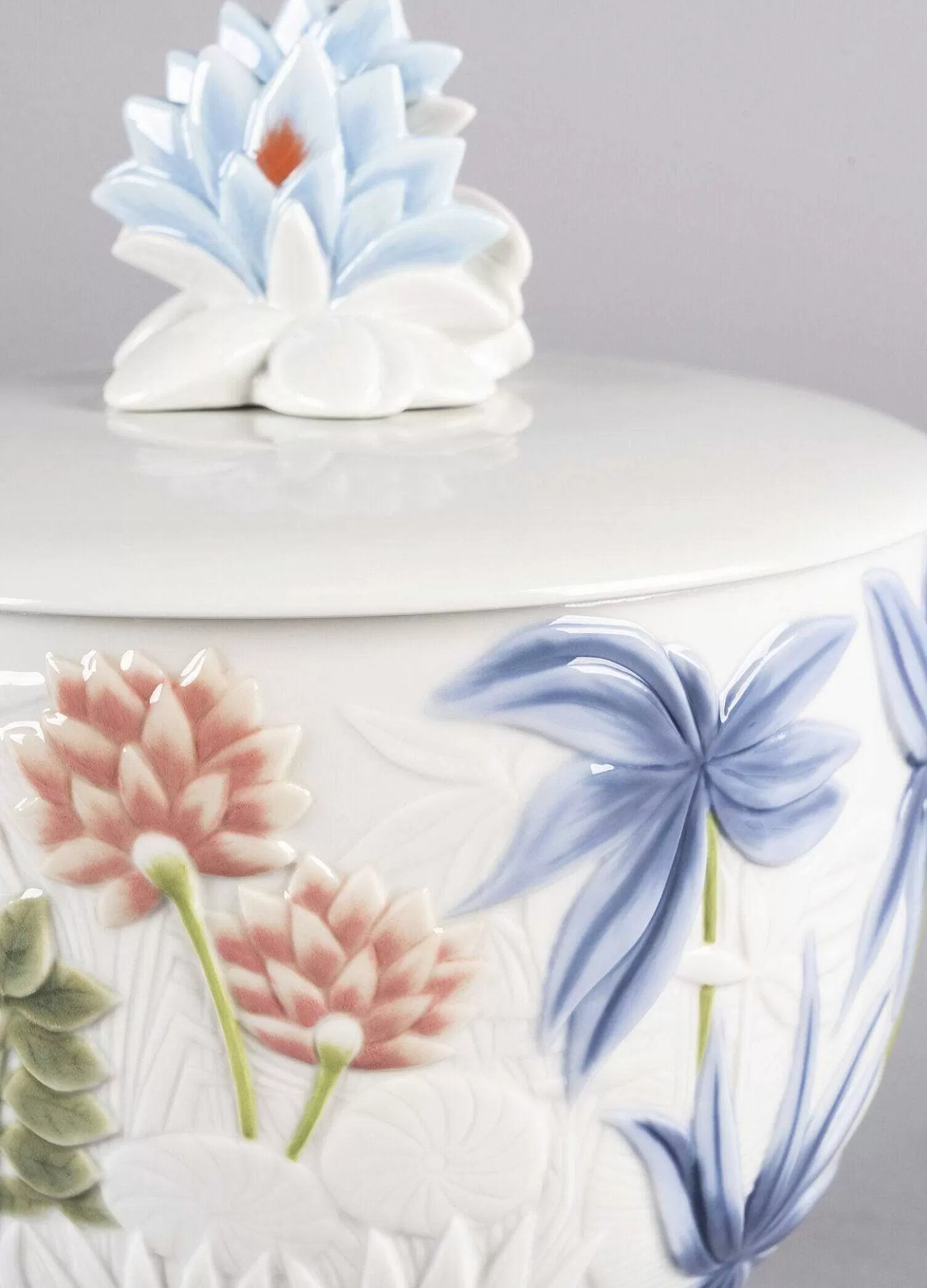 Lladró Paradise Candle. Big. Gardens Of Valencia Scent^ Paradise Candles