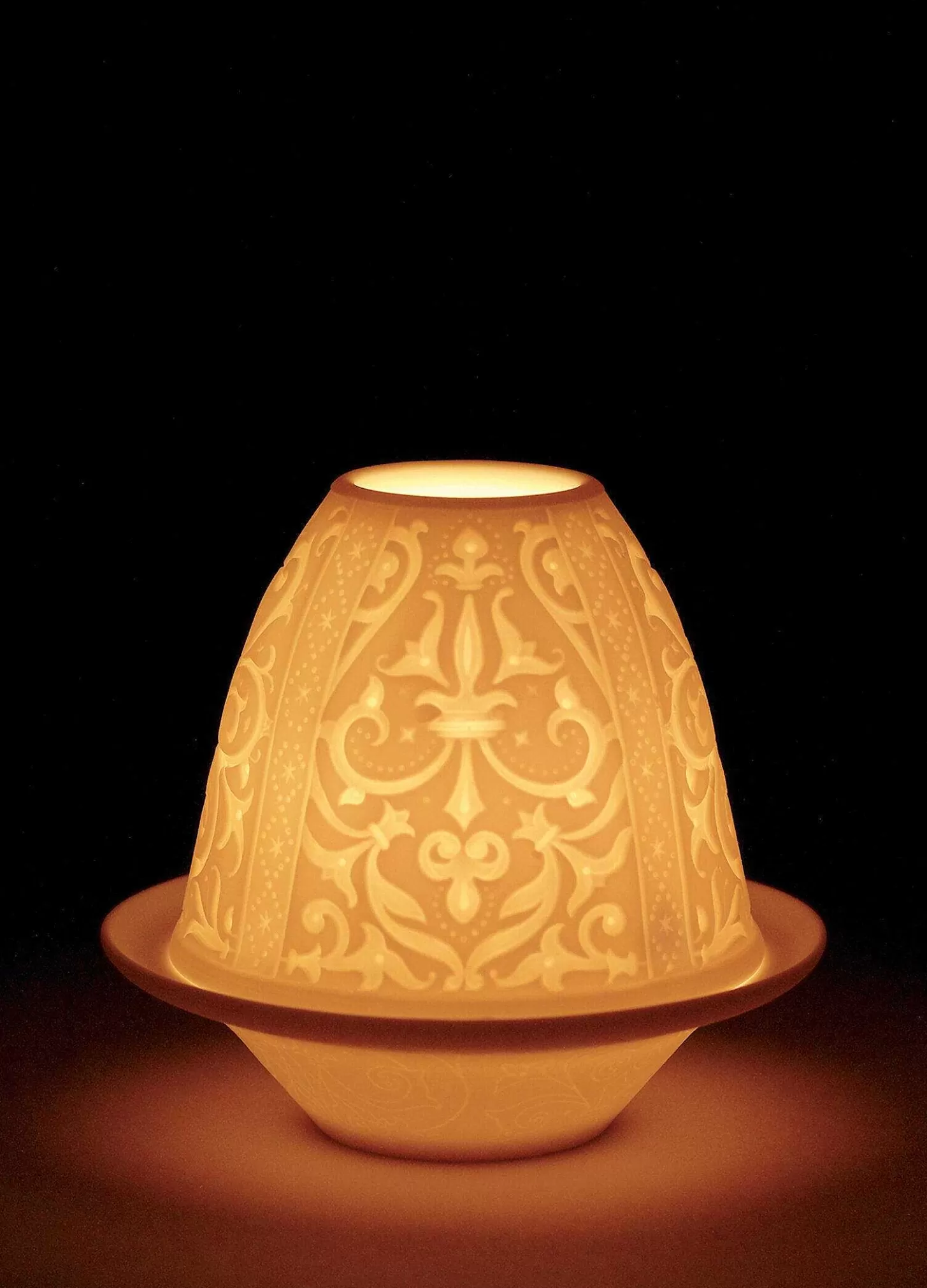 Lladró Renaissance Lithophane With Plate^ Gifts