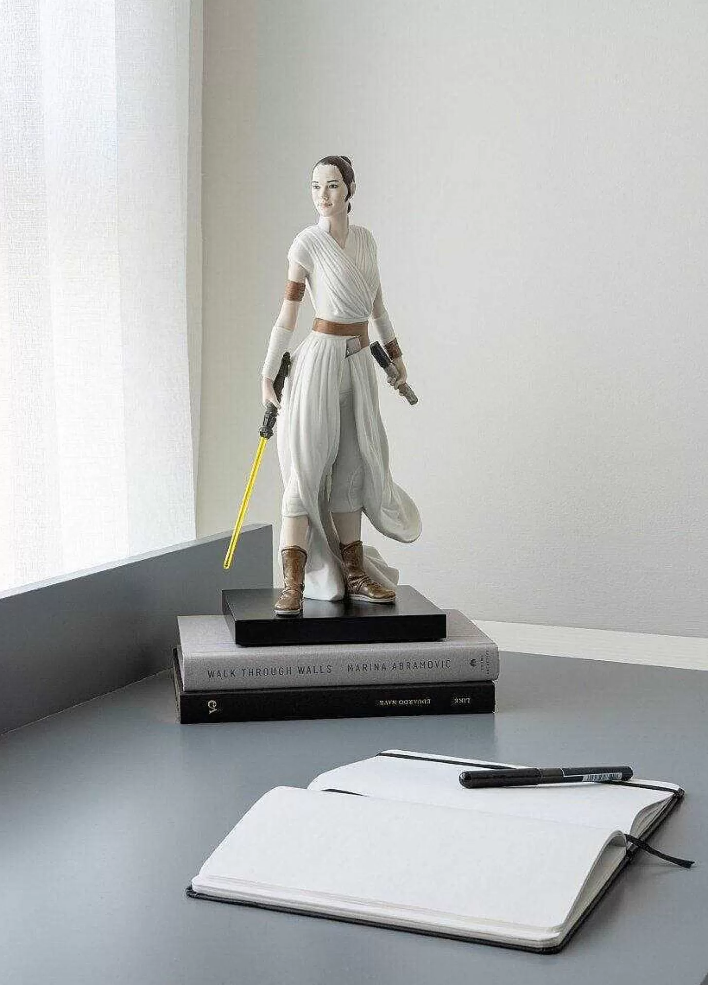 Lladró Rey Figurine^ Design