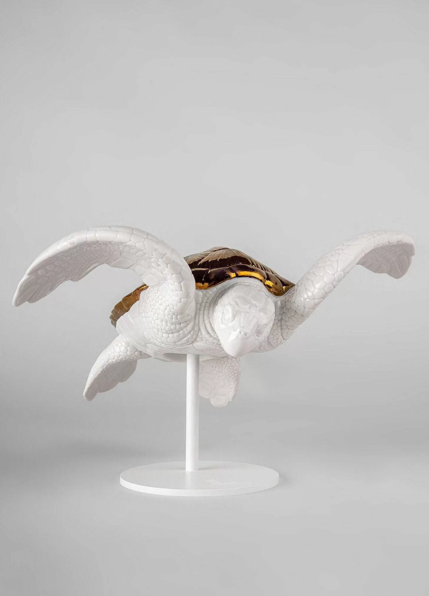Lladró Sea Turtle I (White - Copper) Sculpture^ Design