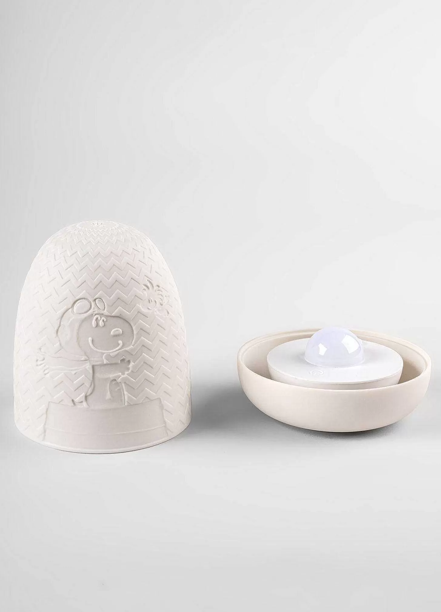 Lladró Snoopy Dome Table Lamp^ Light & Scent