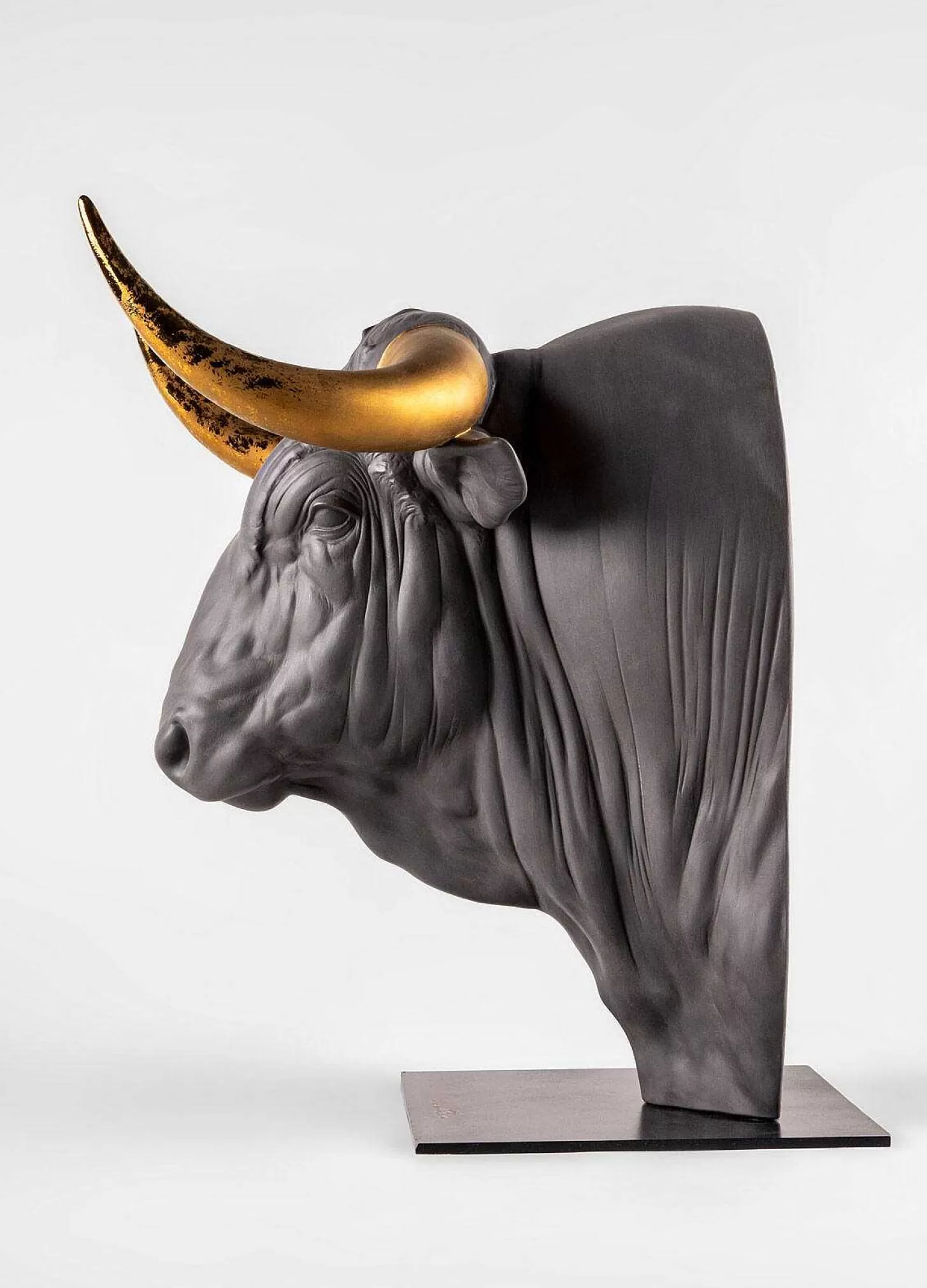 Lladró Taurus Sculpture^ Heritage