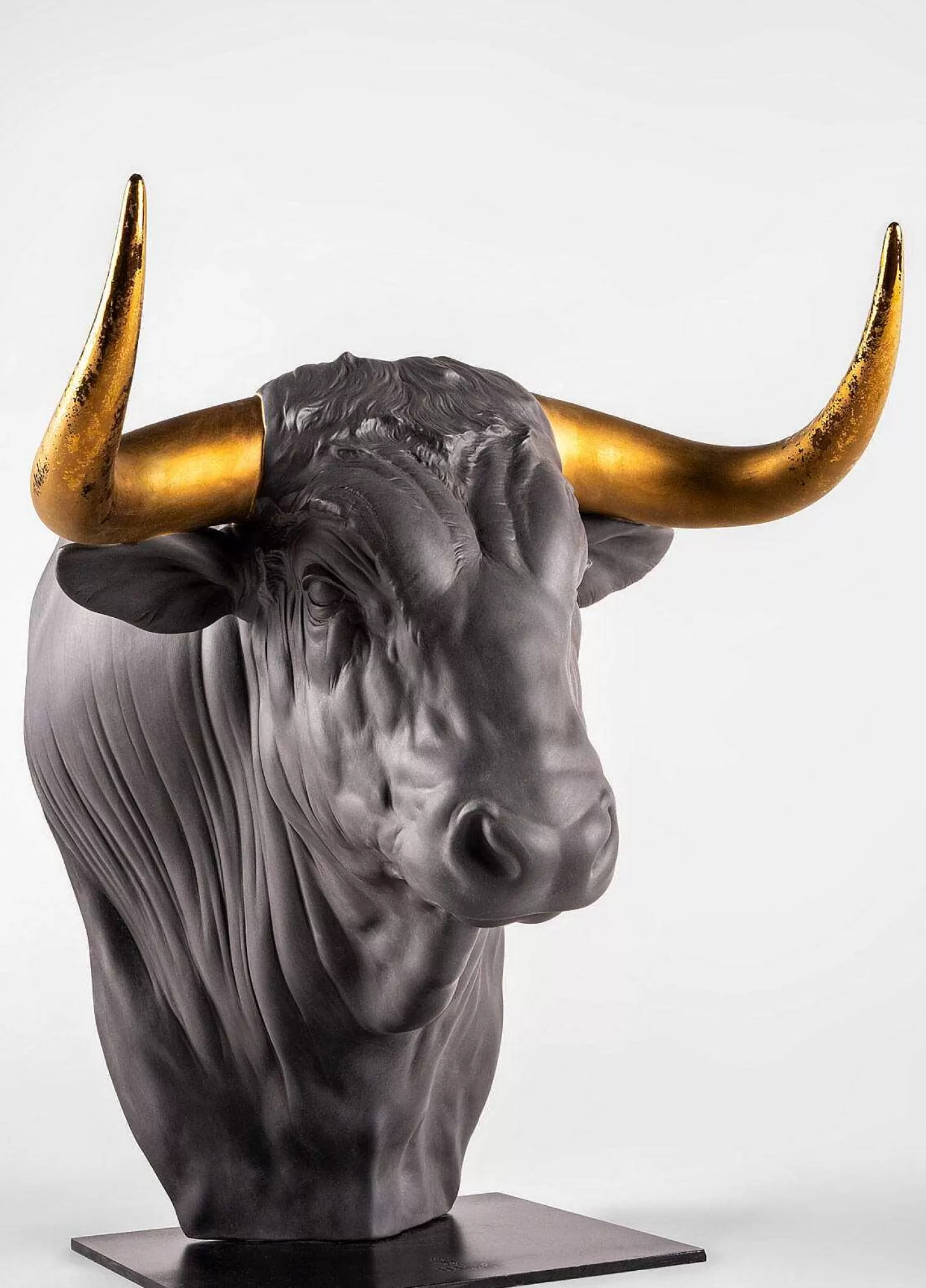 Lladró Taurus Sculpture^ Heritage
