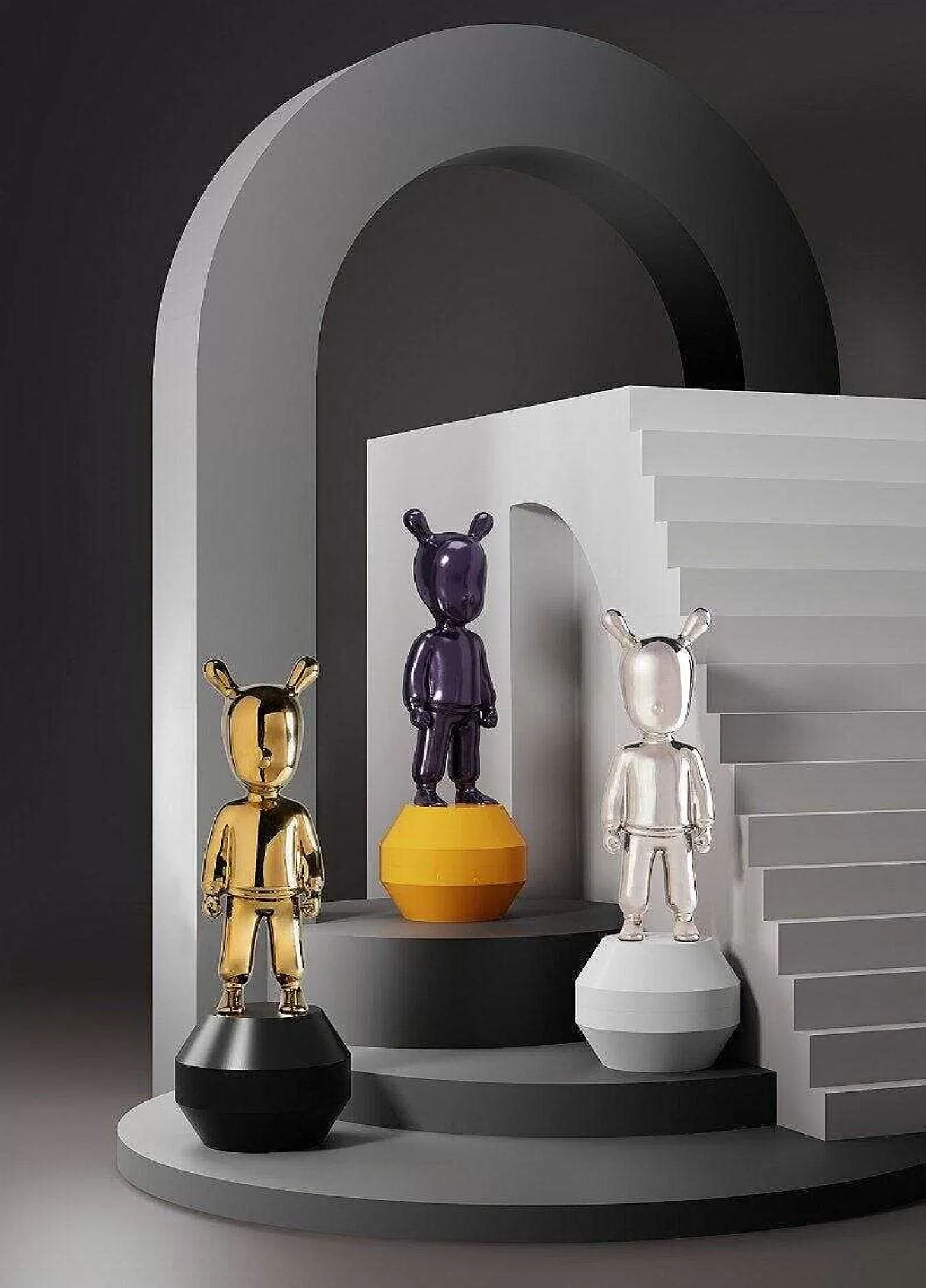 Lladró The Silver Guest Figurine. Small Model.^ Design