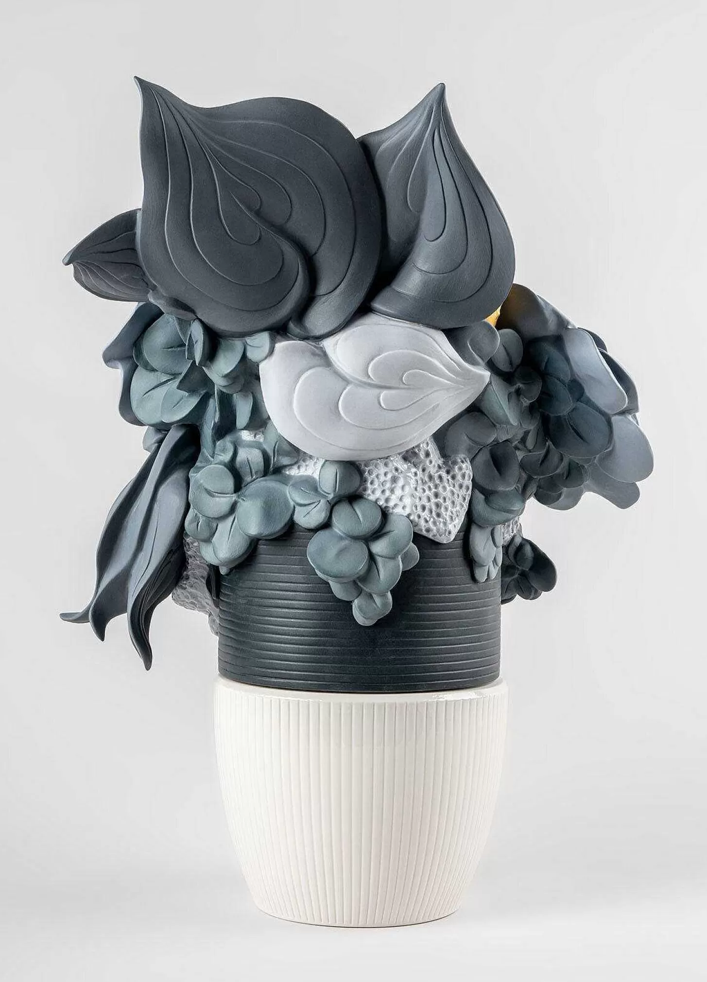 Lladró Vase With Flowers. Blue^ Gifts