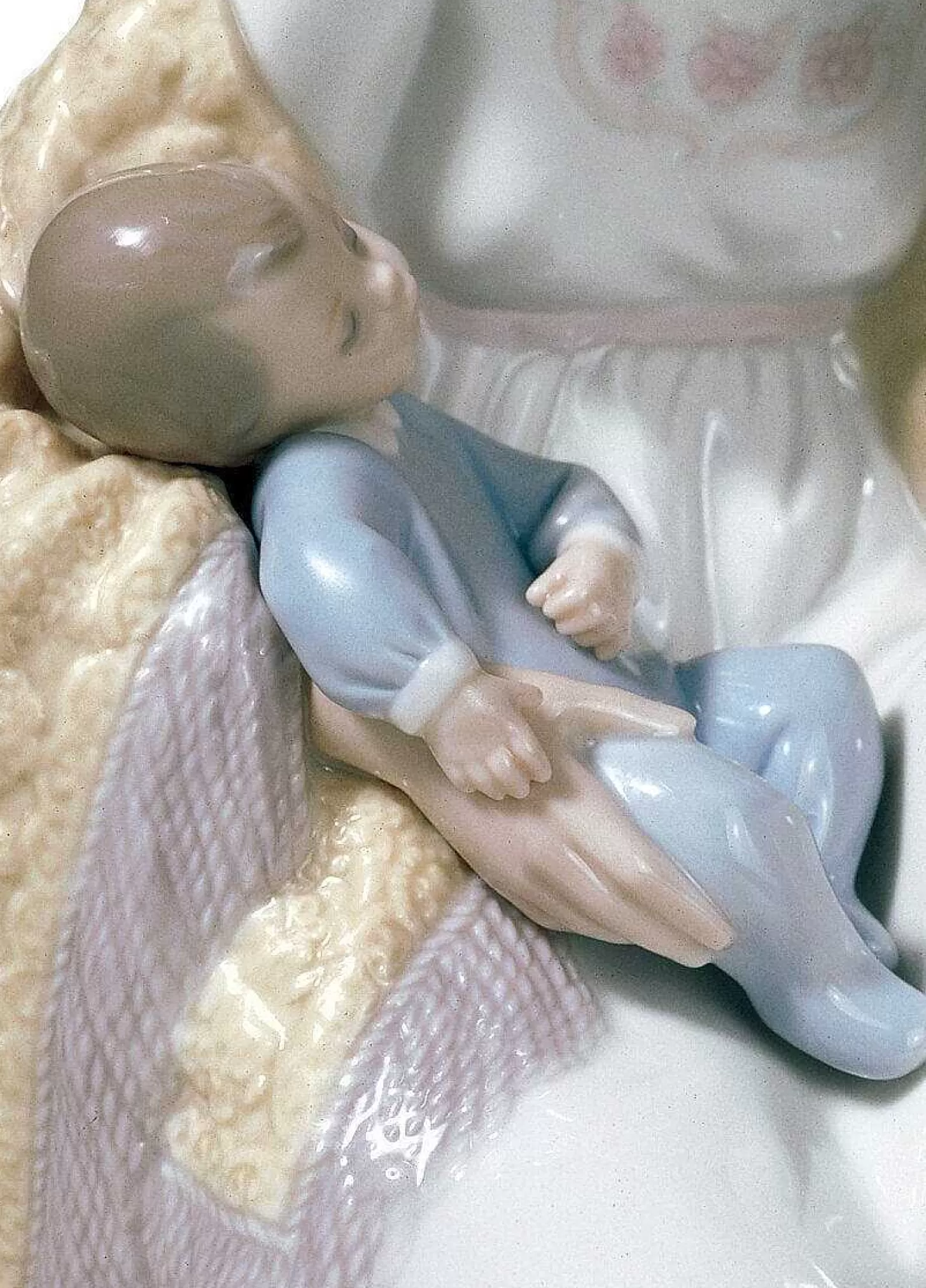 Lladró Welcome To The Family Figurine^ Heritage