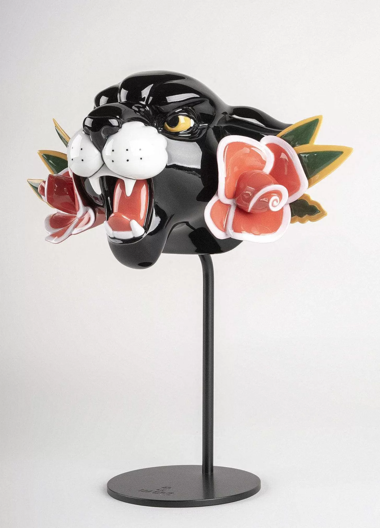 Lladró Wild Panther Figurine^ Design